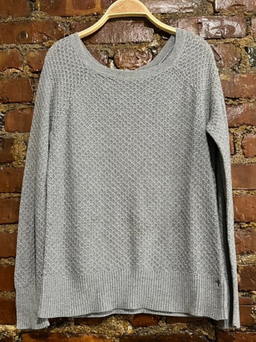 American Eagle gray knit sweater